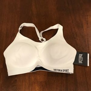 Victoria’s Secret lightweight sports bra